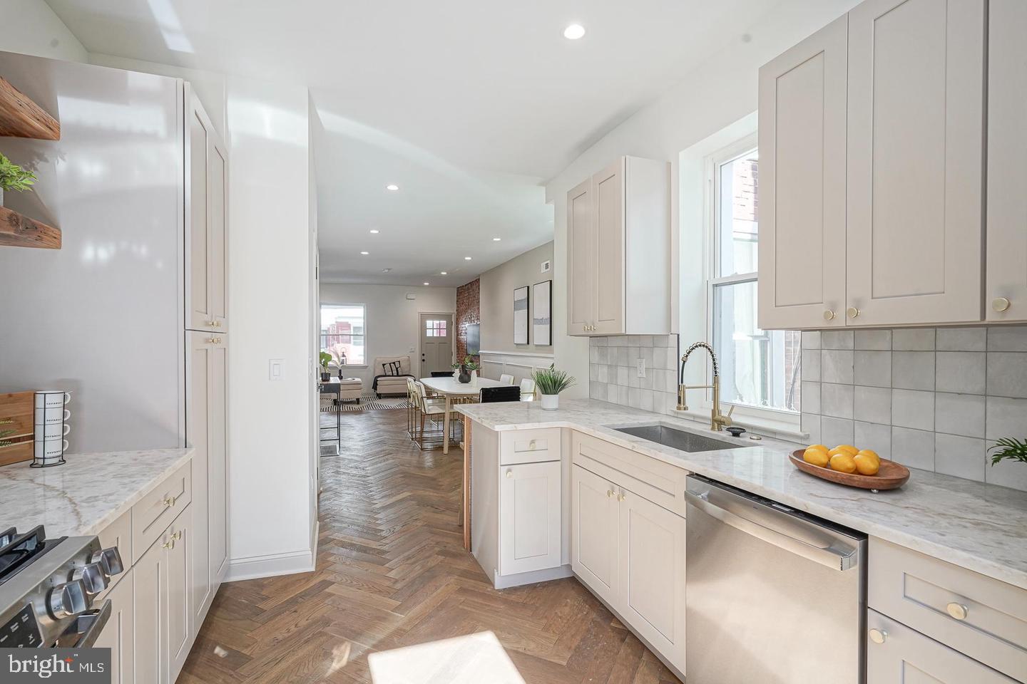 5224 Delancey St Property Photo 20