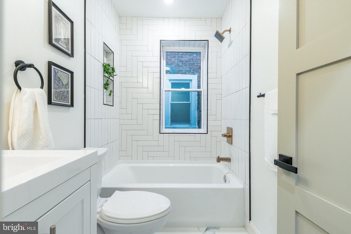 5224 Delancey St Property Photo 37