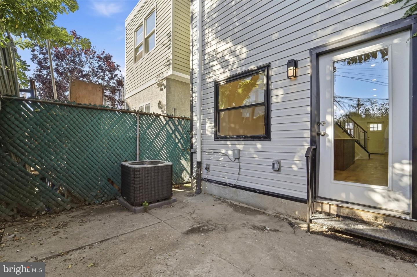 1133 E Wilt St Property Photo 32