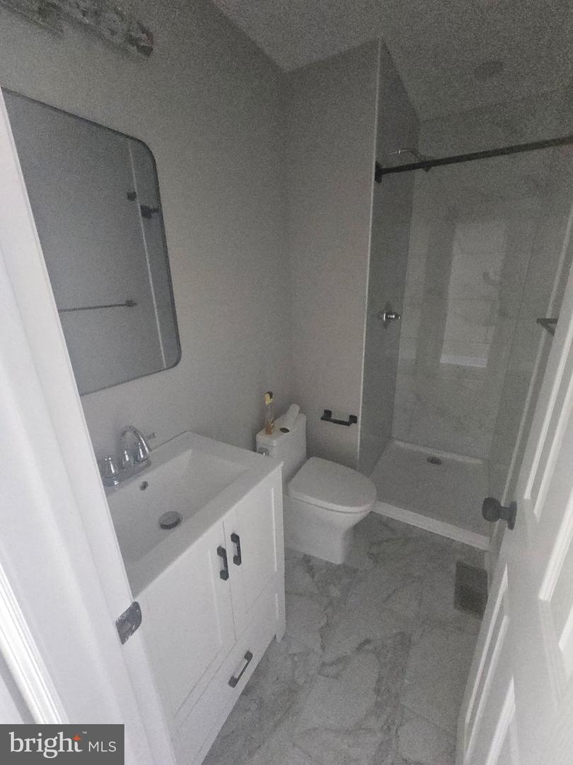 2748 E Venango St Property Photo 5