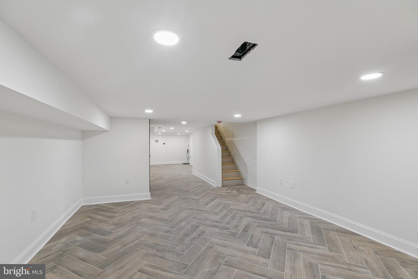 1706 Christian Property Photo 39