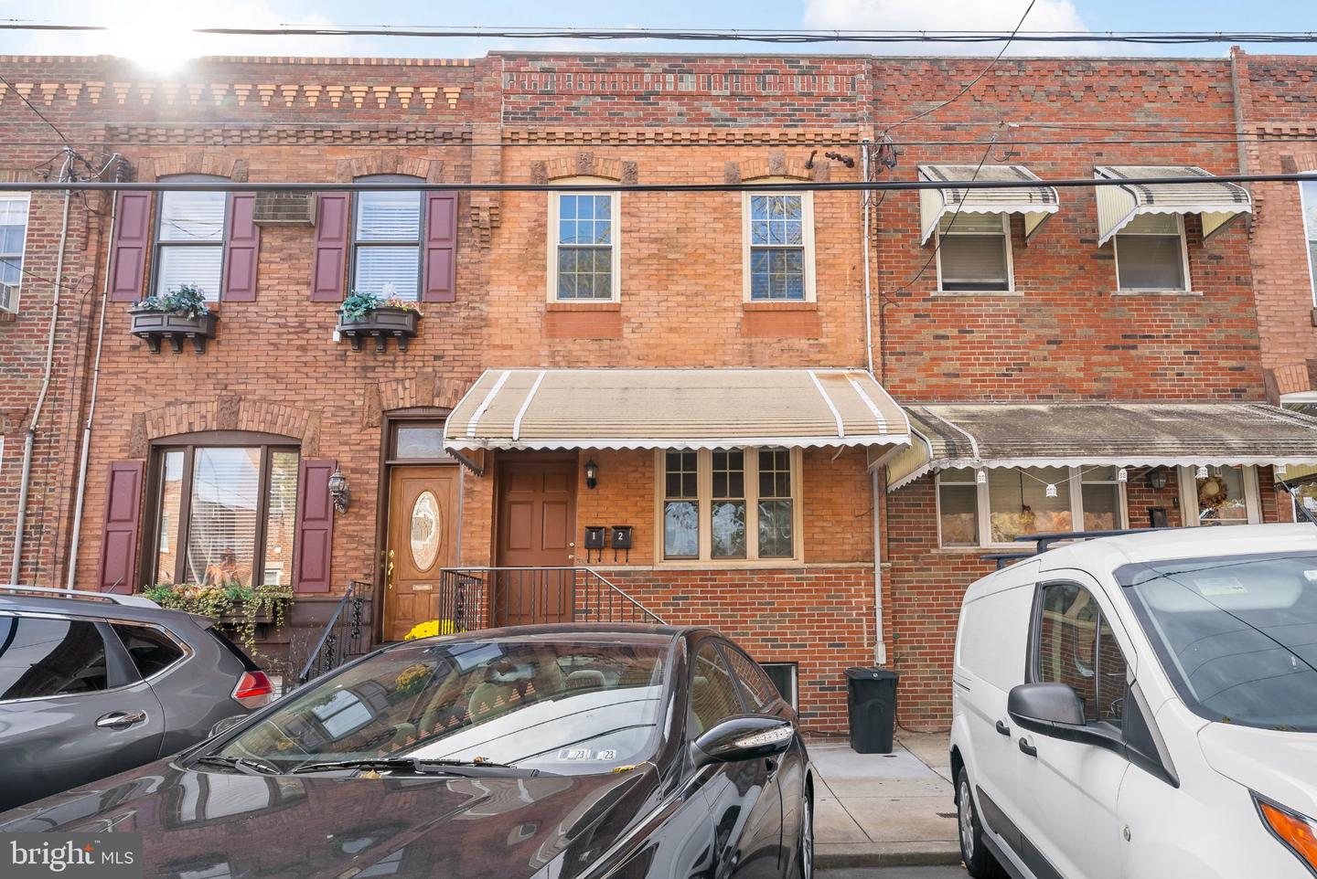 1942 Wolf St Property Photo 1