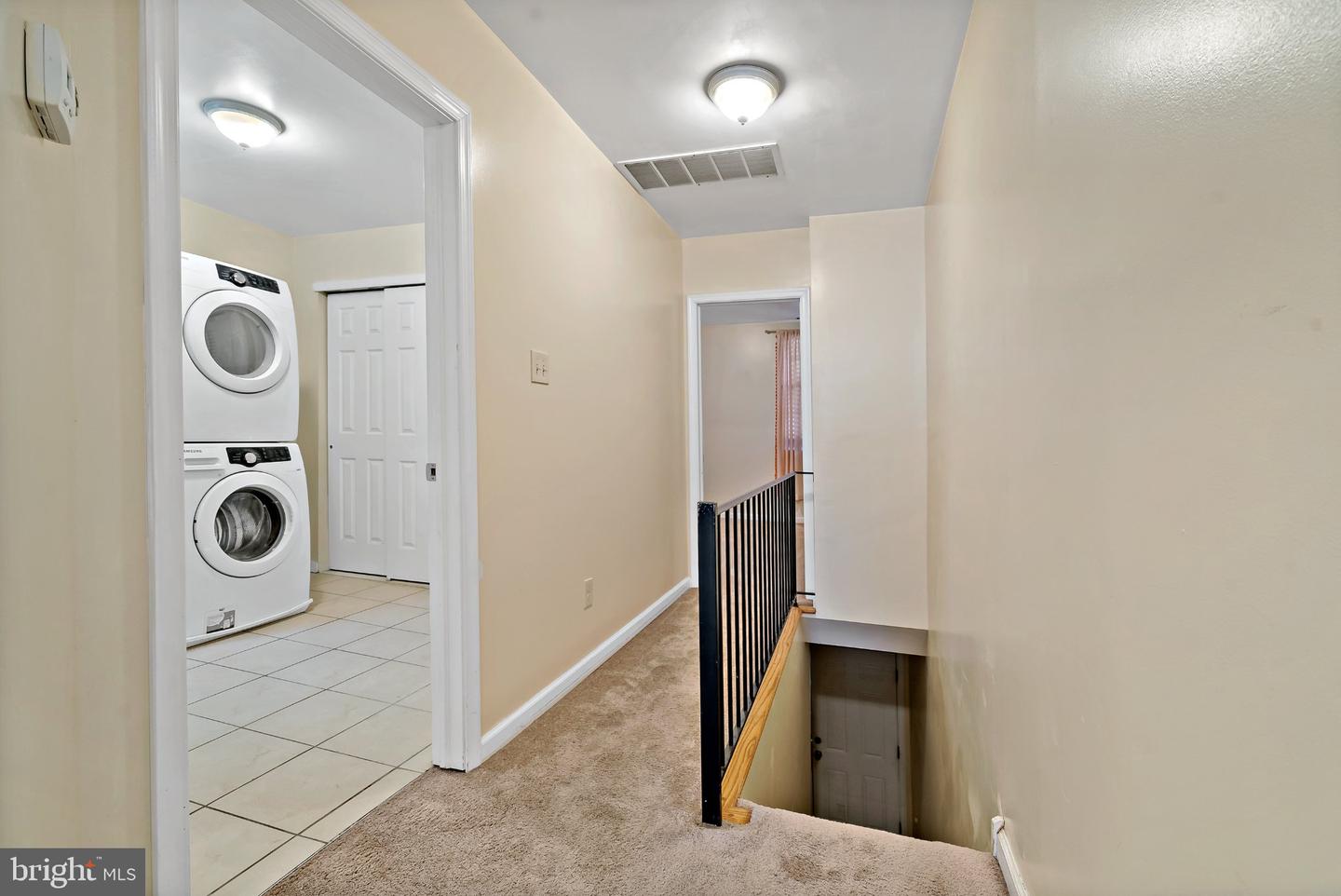 1942 Wolf St Property Photo 11