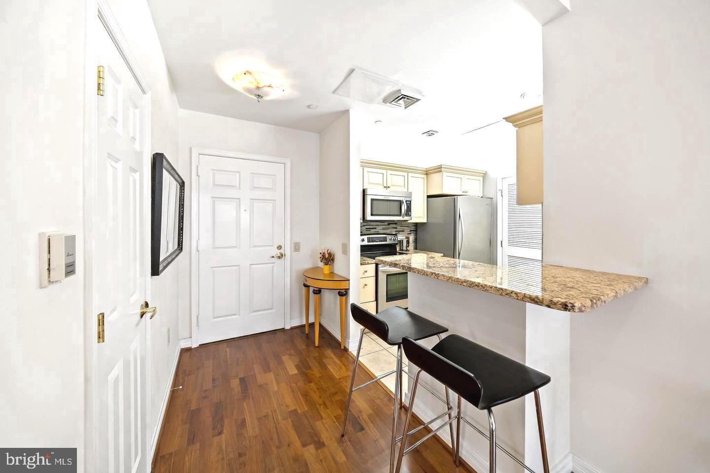 1600 Arch St #1610 Property Photo 6
