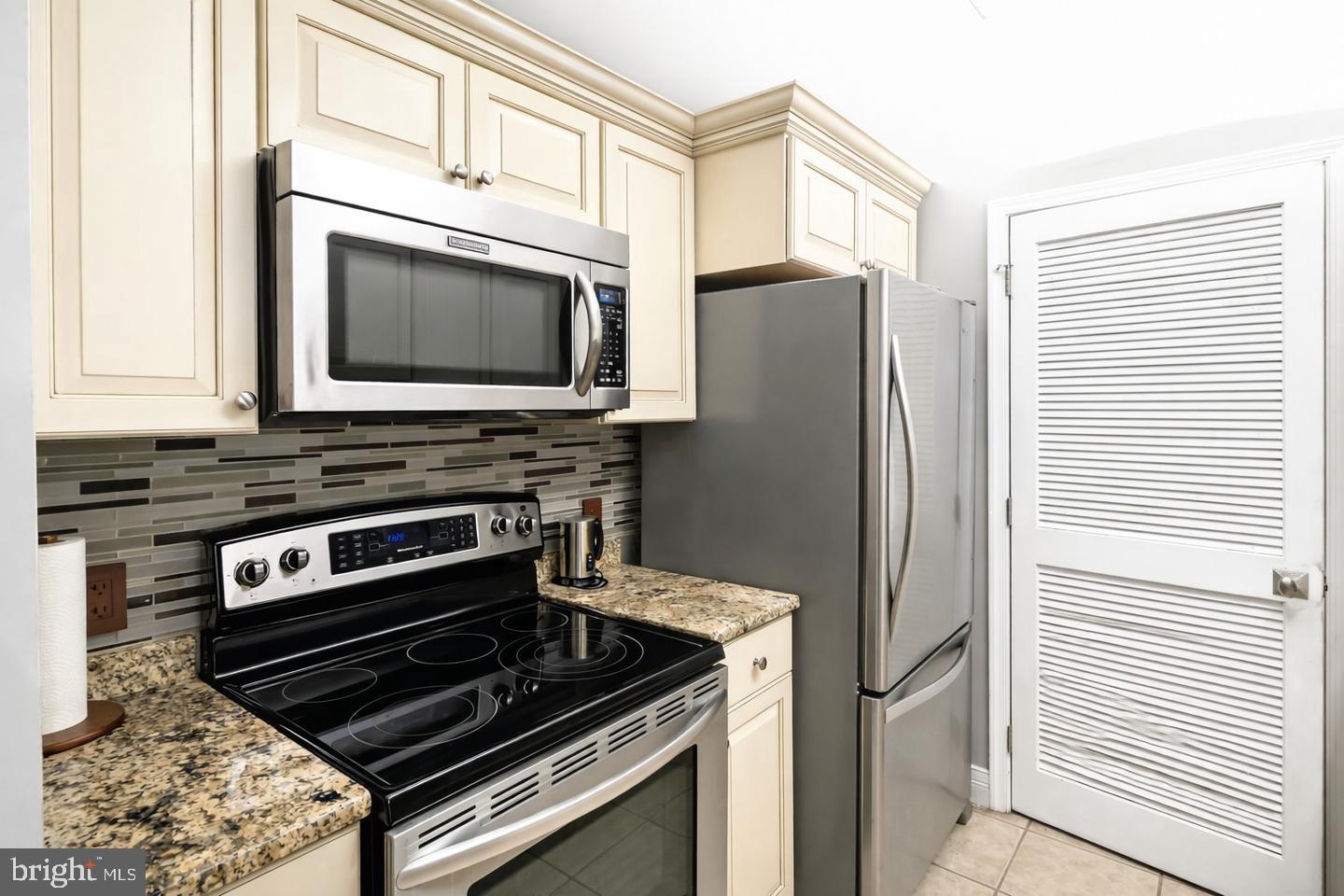 1600 Arch St #1610 Property Photo 7
