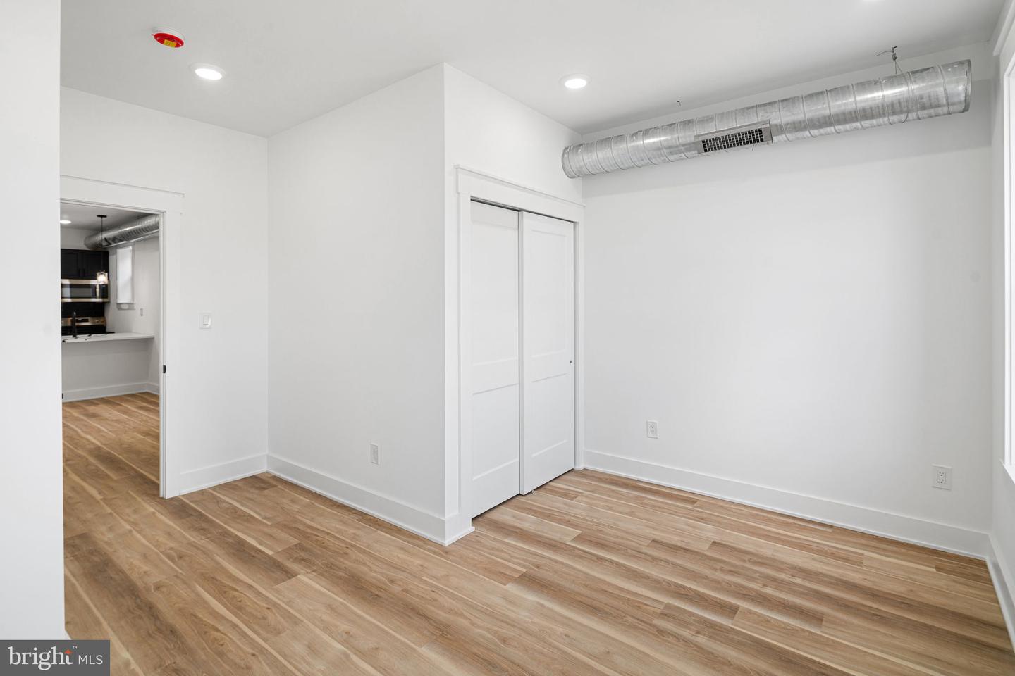 2236 Moore St Property Photo 23