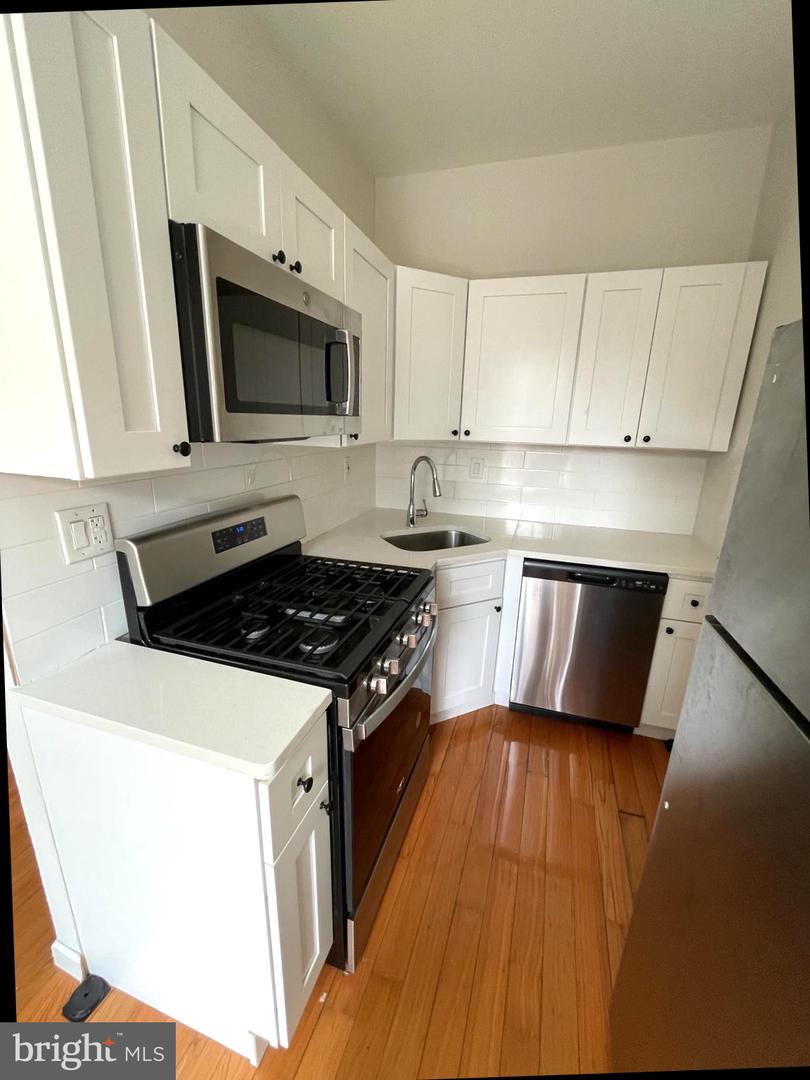 1917 SPRING GARDEN ST #5 Property Photo 1