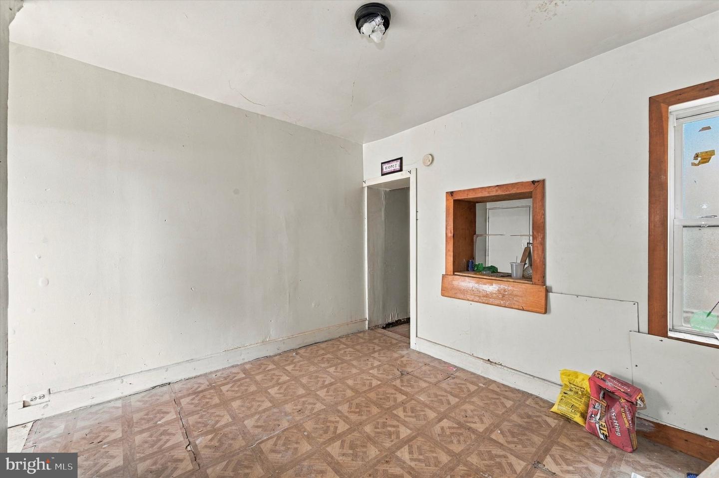 2712 N Orianna Property Photo 5