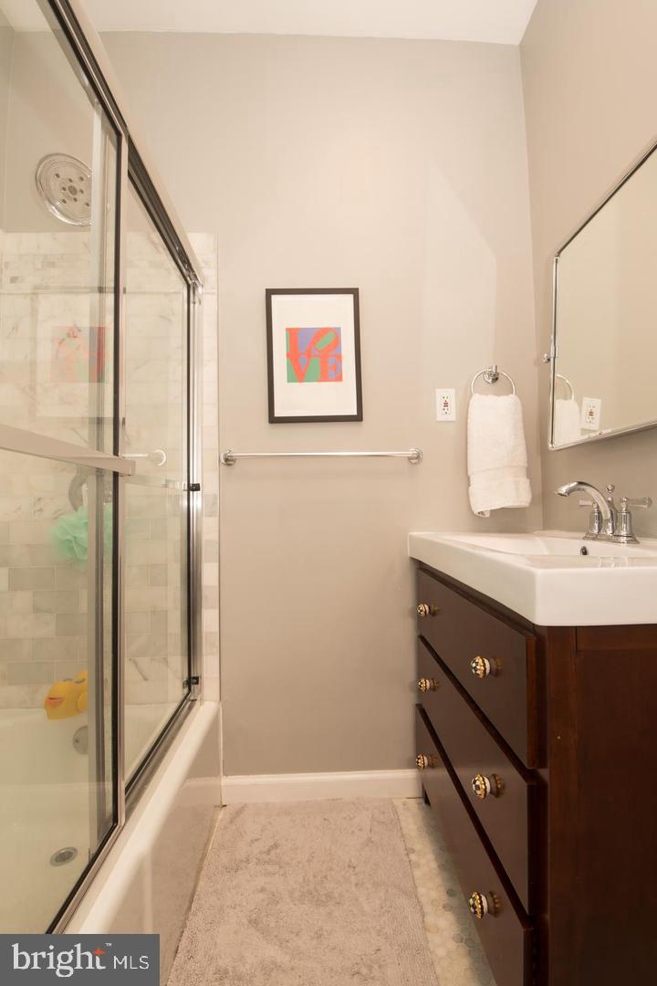 2615 Folsom St Property Photo 18