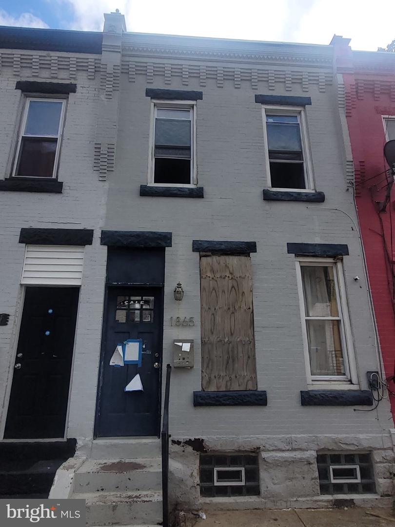 1865 N MARSTON ST Property Photo 1