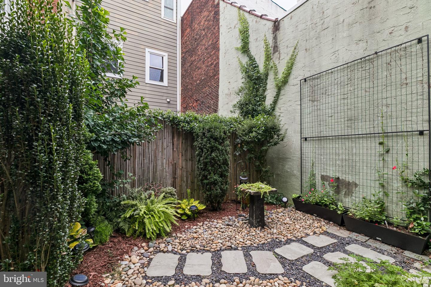 2311 E Gordon St Property Photo 30