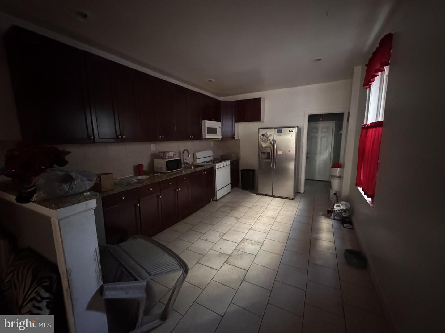 4141 Cambridge Property Photo 7