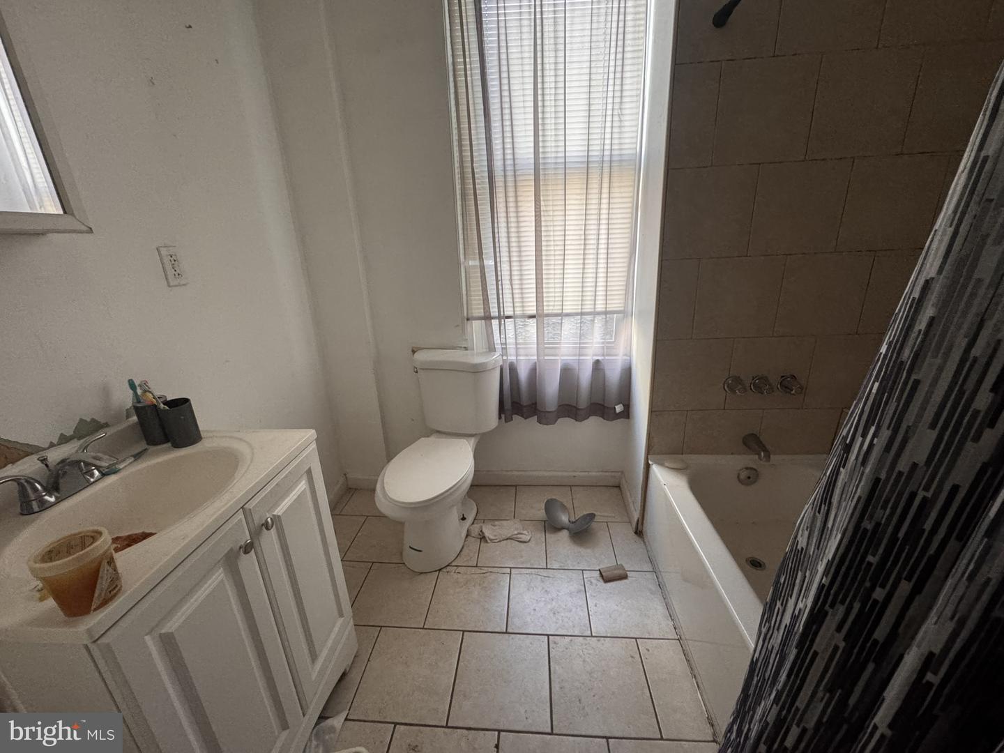 4141 Cambridge Property Photo 18