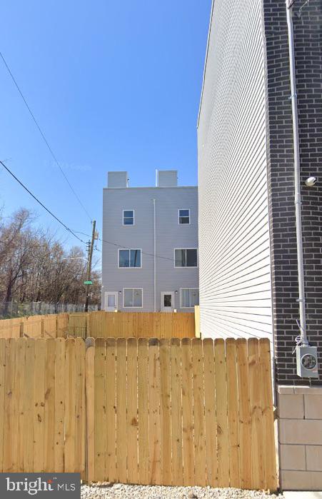 2162 E ORLEANS ST Property Photo 1