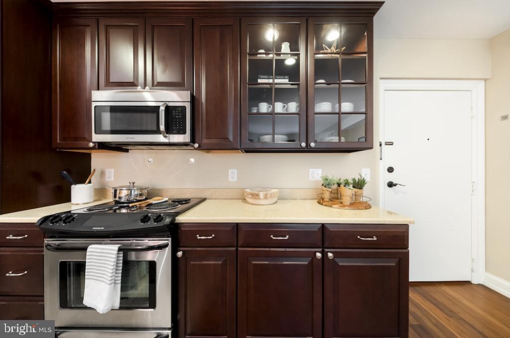 222 W Rittenhouse Sq #702 Property Photo 28