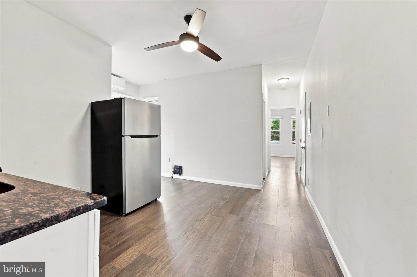 1219 S 46th St #2 Property Photo 3