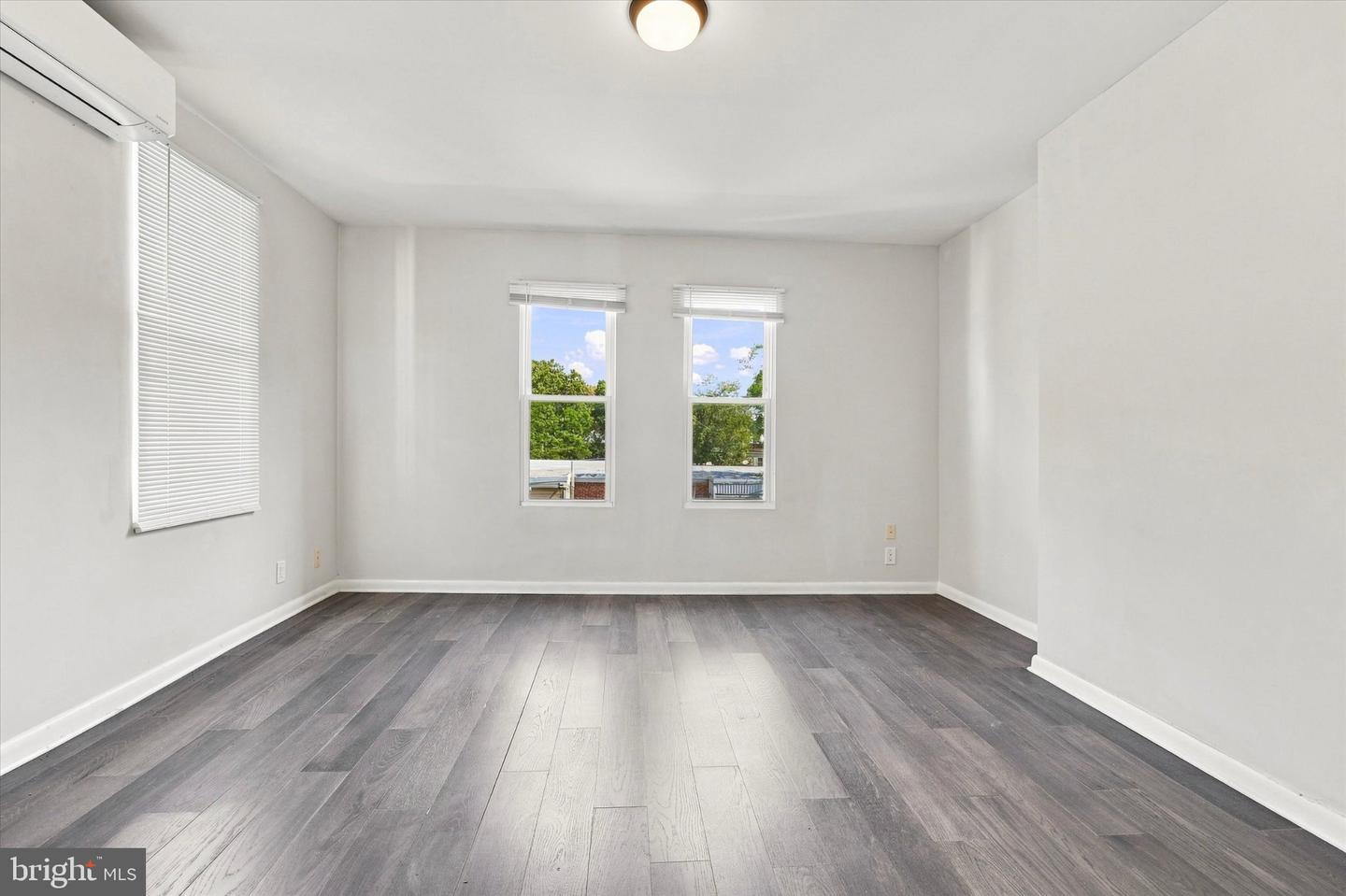 1219 S 46th St #2 Property Photo 6