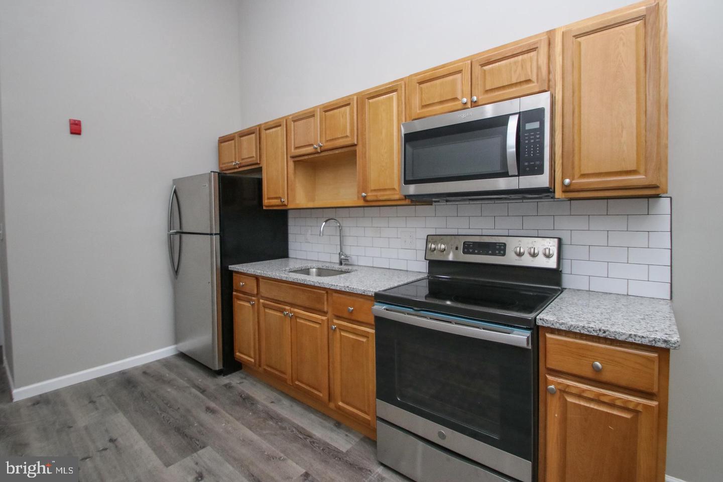 5136 Walnut St Property Photo 7