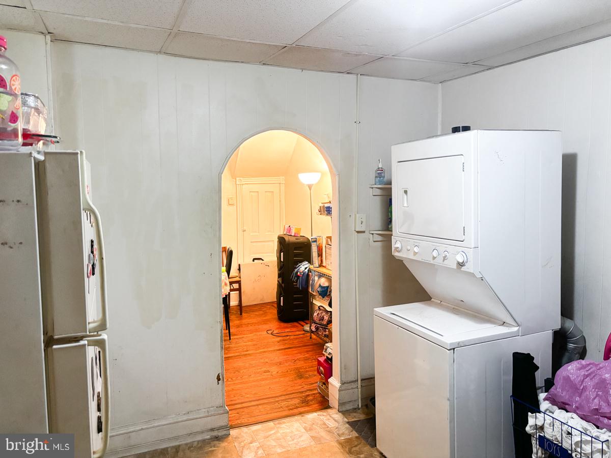 222 N Vogdes St Property Photo 7