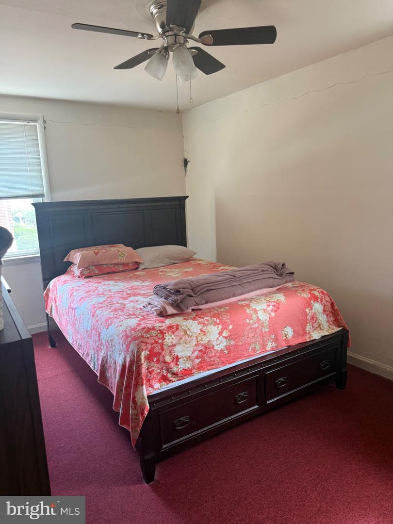 2133 Faunce St Property Photo 13