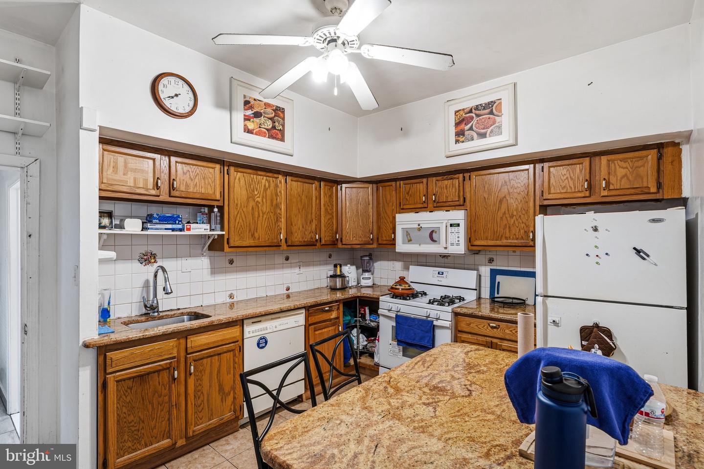 4843 A St Property Photo 7