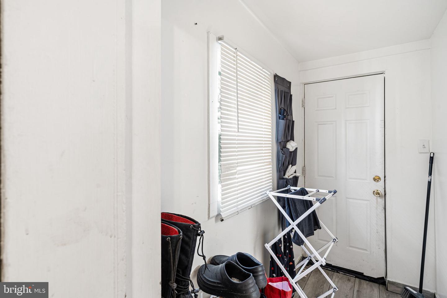 4843 A St Property Photo 9