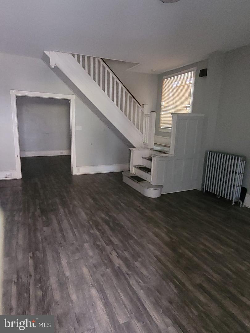 340 N Wilton St Property Photo 2