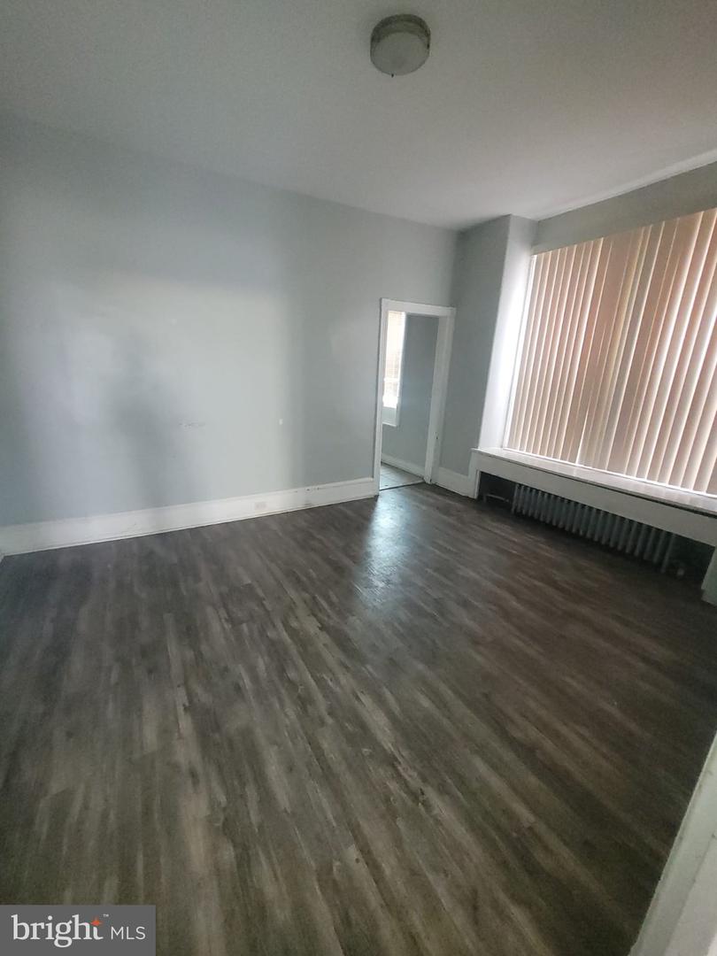 340 N Wilton St Property Photo 4