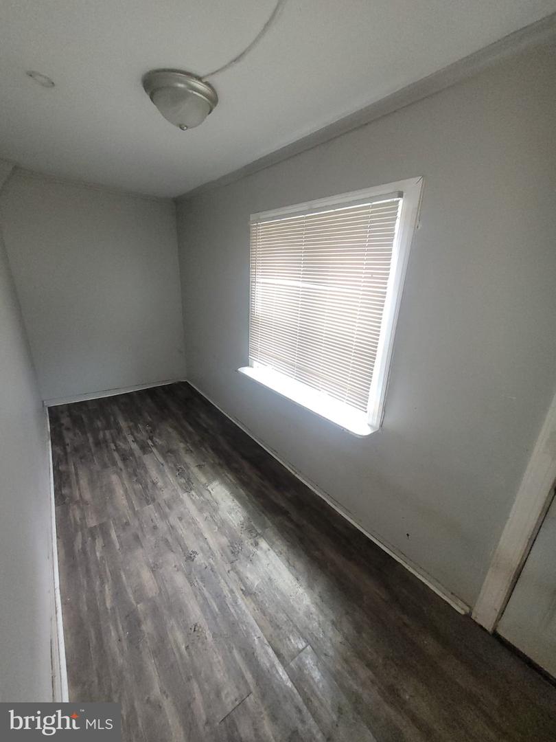 340 N Wilton St Property Photo 7