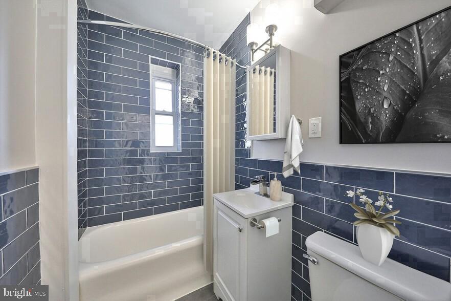 4247 Locust St #607 Property Photo 26
