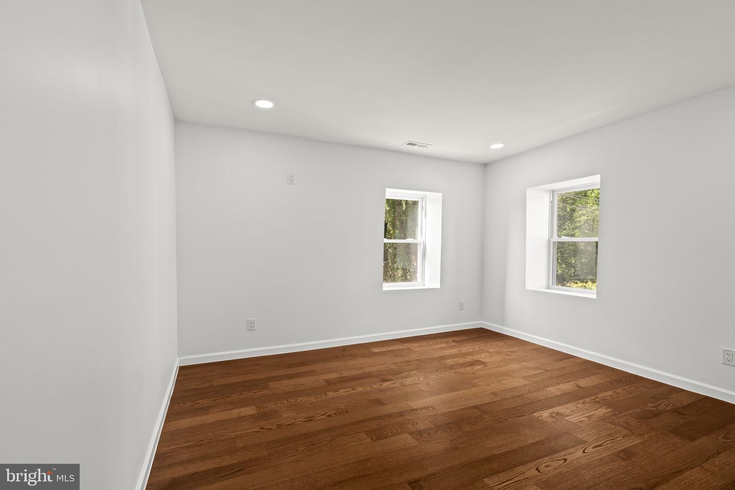 1002 66th Ave Property Photo 19