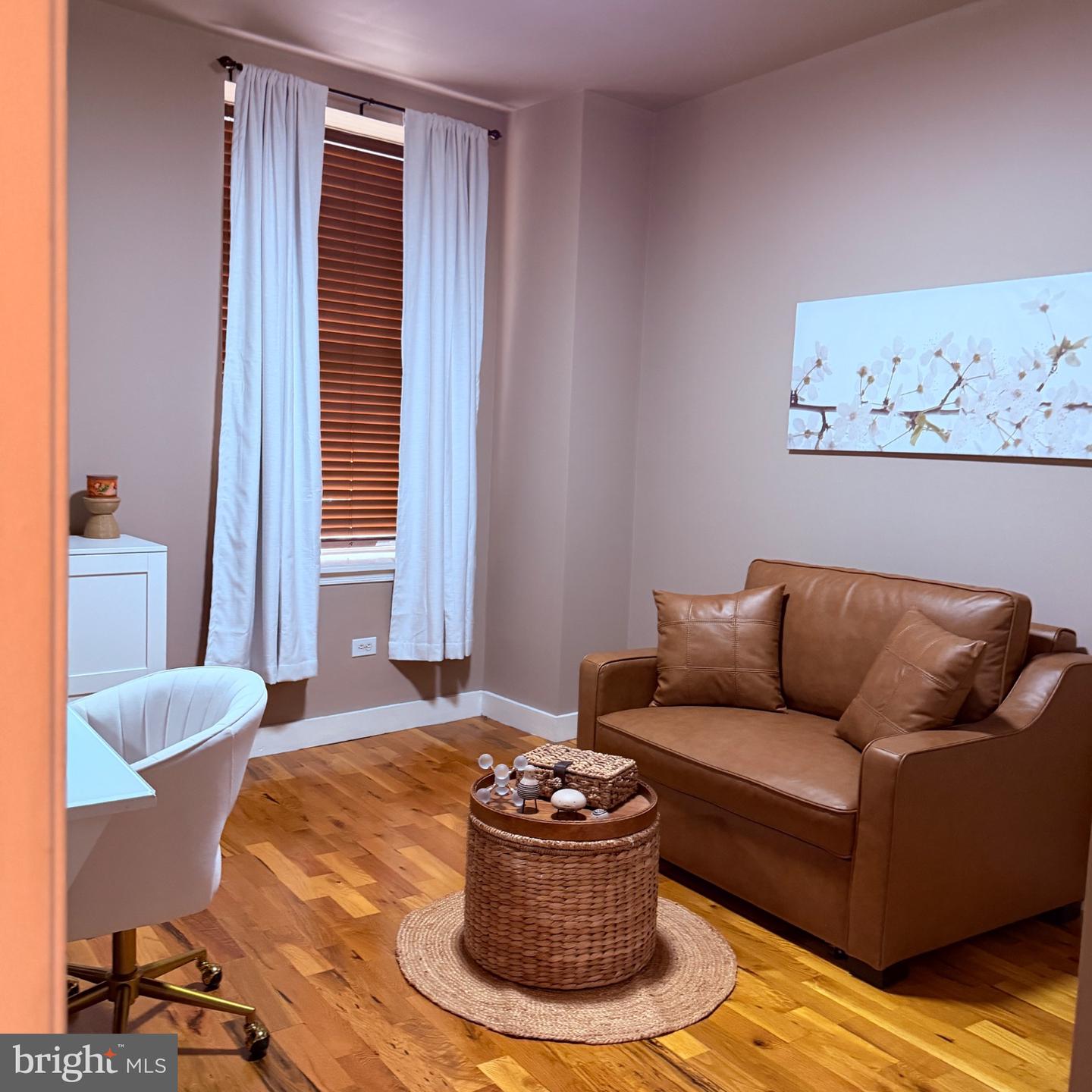 1642-44-44 Ridge Ave Property Photo 4