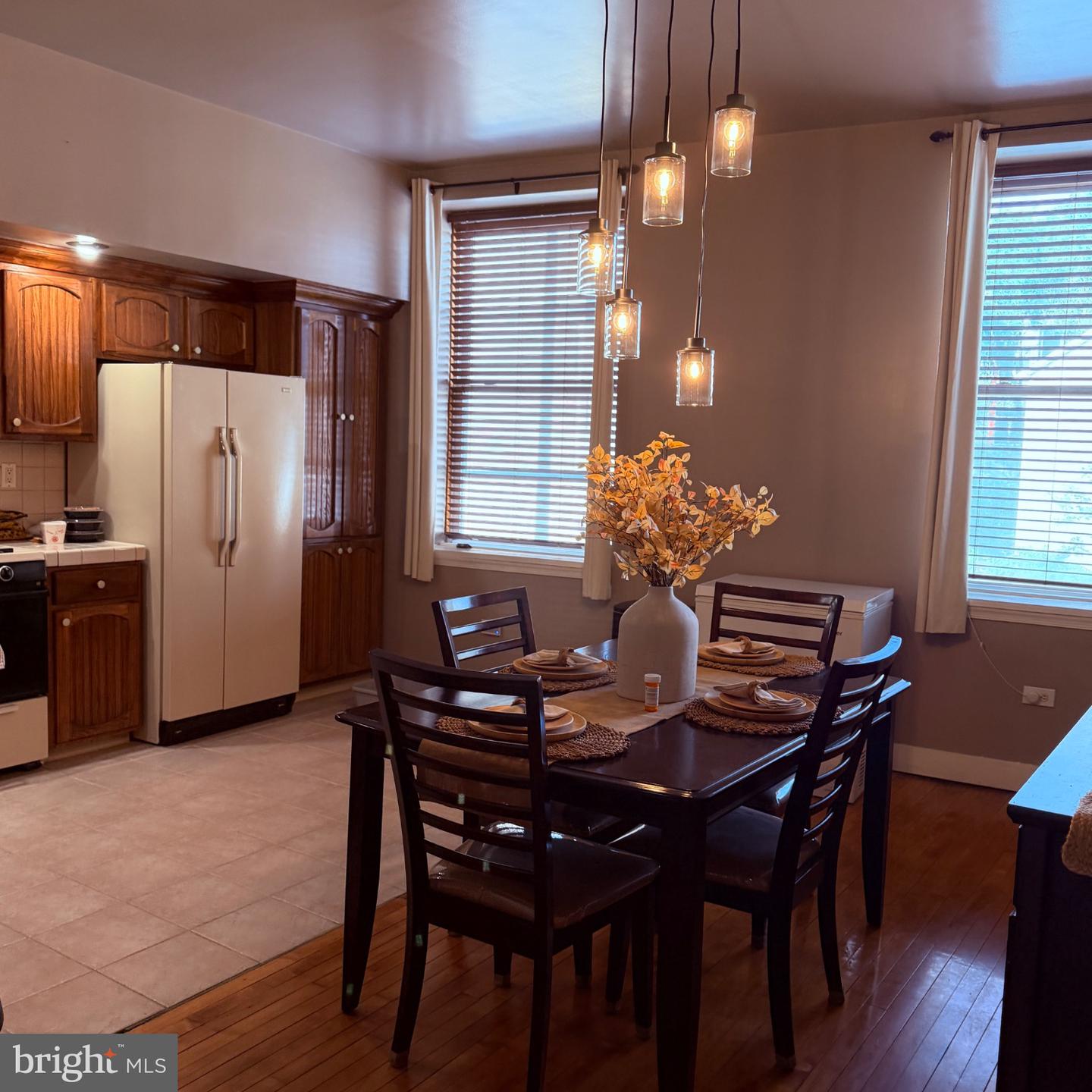 1642-44-44 Ridge Ave Property Photo 18