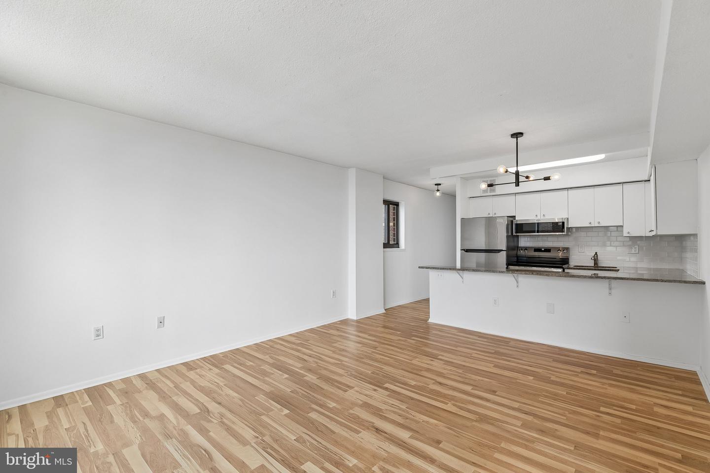 1420 Locust St #23h Property Photo 3