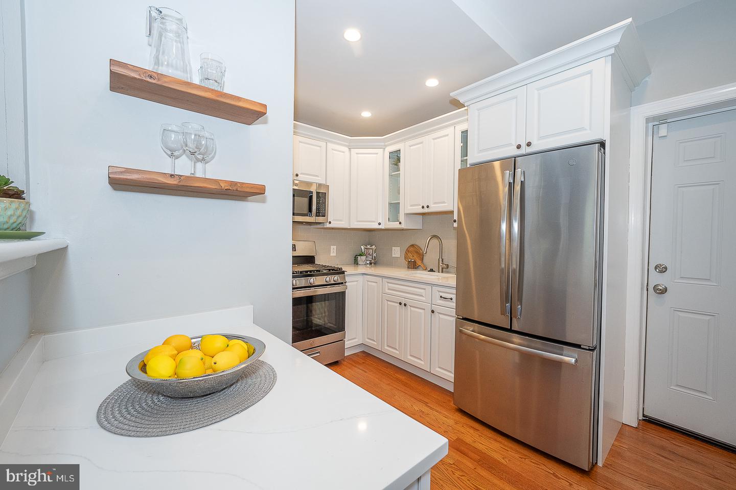 1608 Bainbridge St Property Photo 8