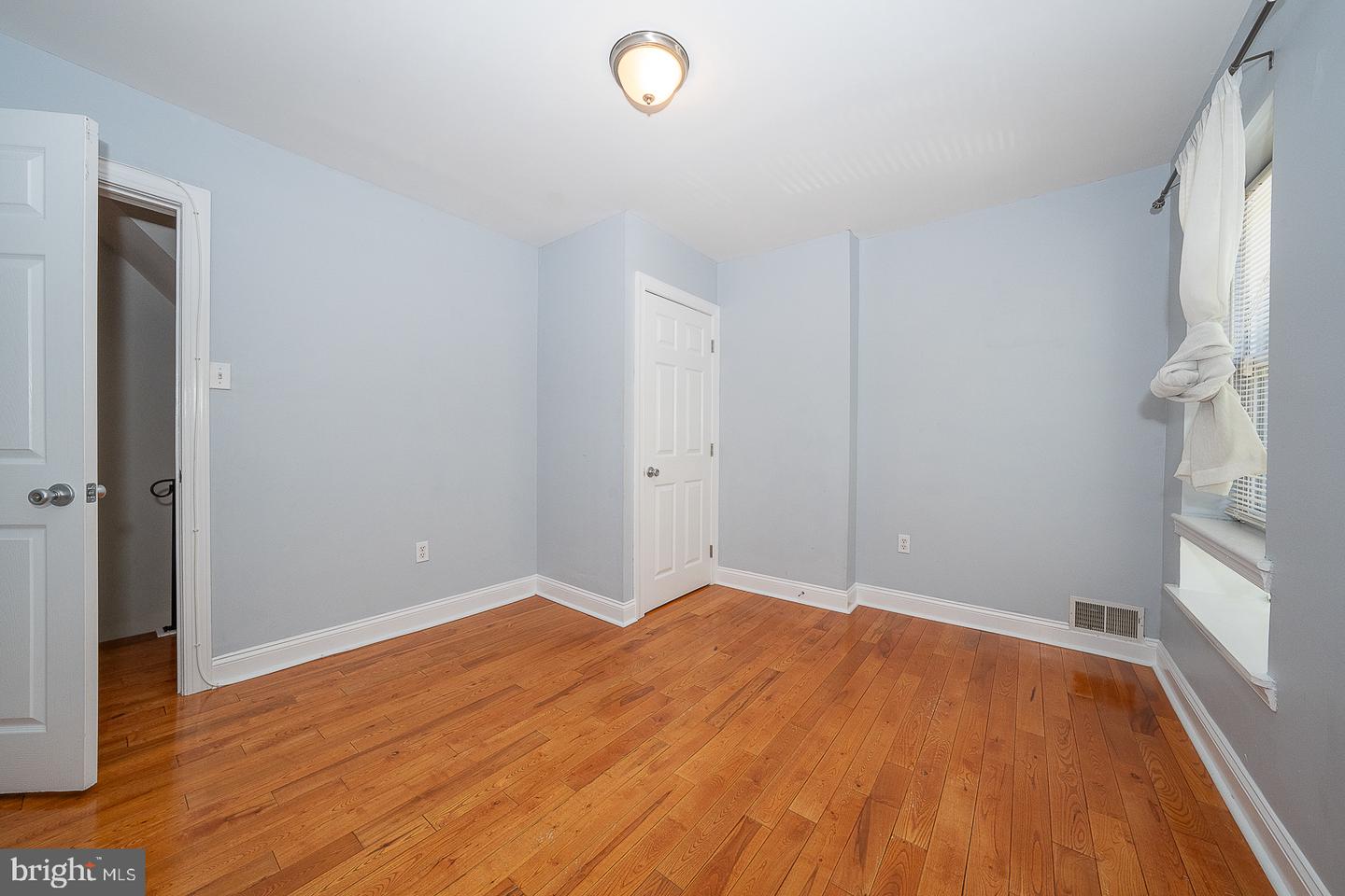 1608 Bainbridge St Property Photo 15