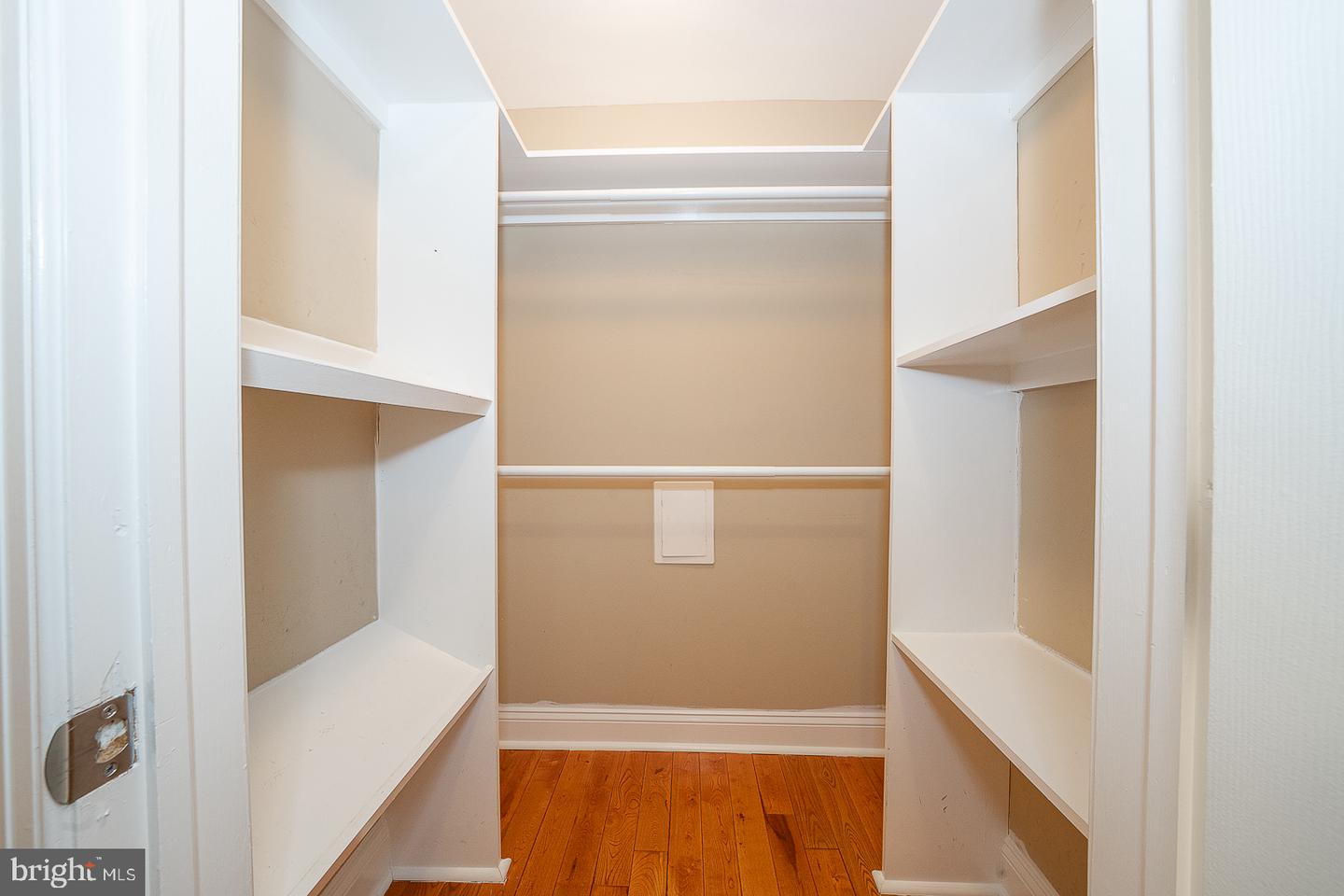 1608 Bainbridge St Property Photo 21