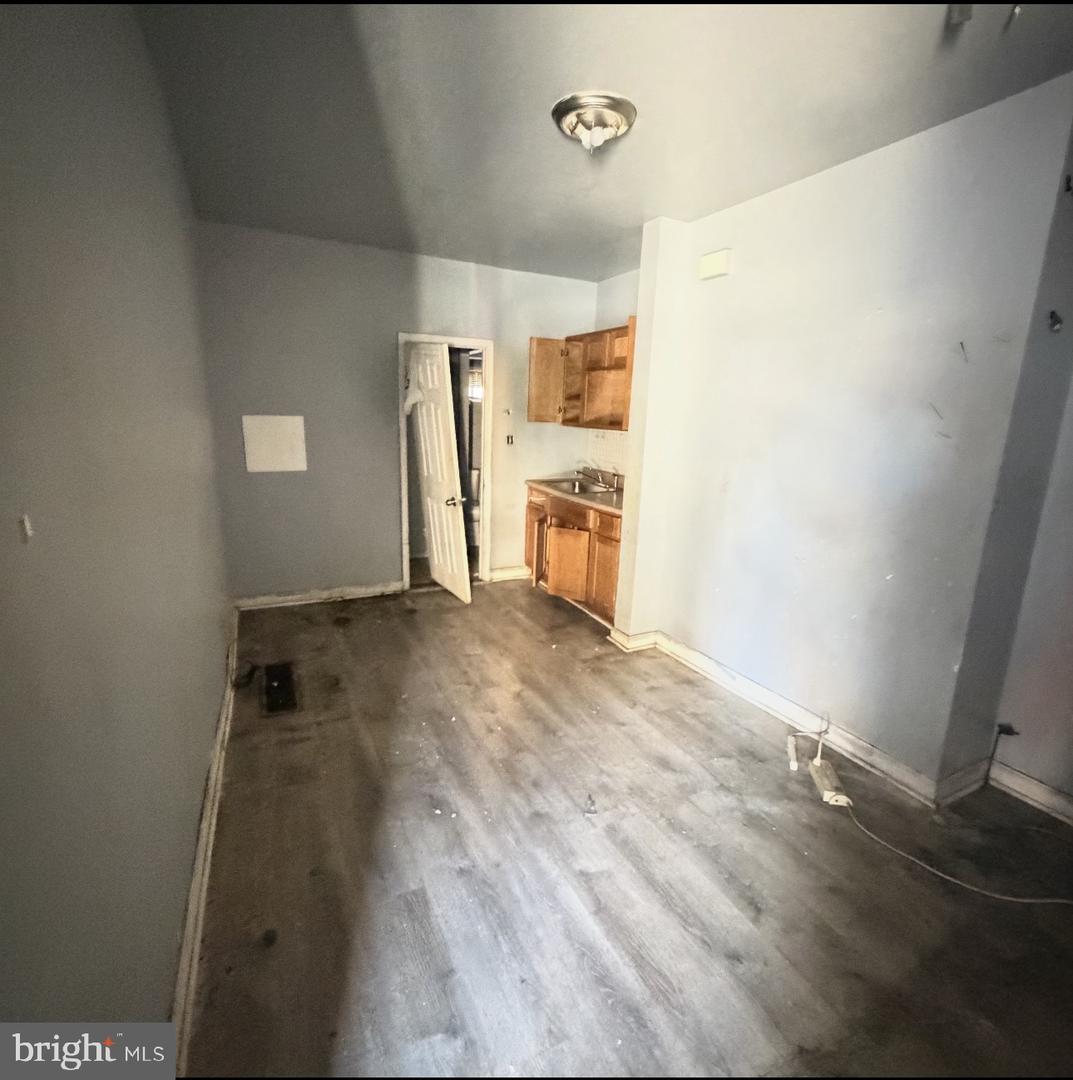 2003 Allegheny Ave Property Photo 5