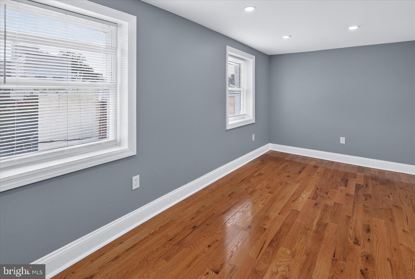 1432 N Leithgow St Property Photo 27