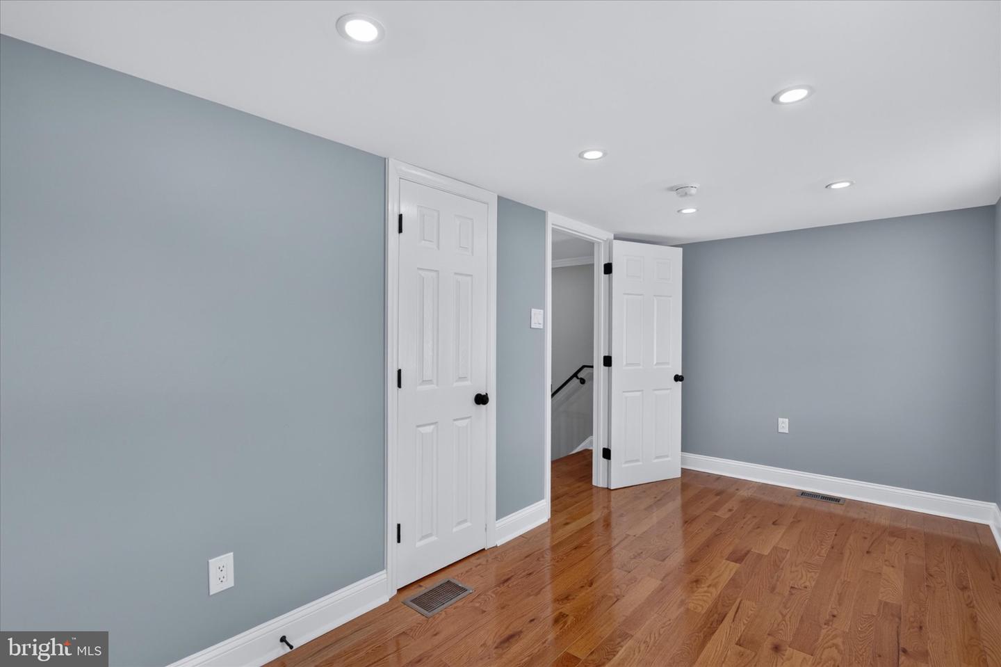 1432 N Leithgow St Property Photo 28