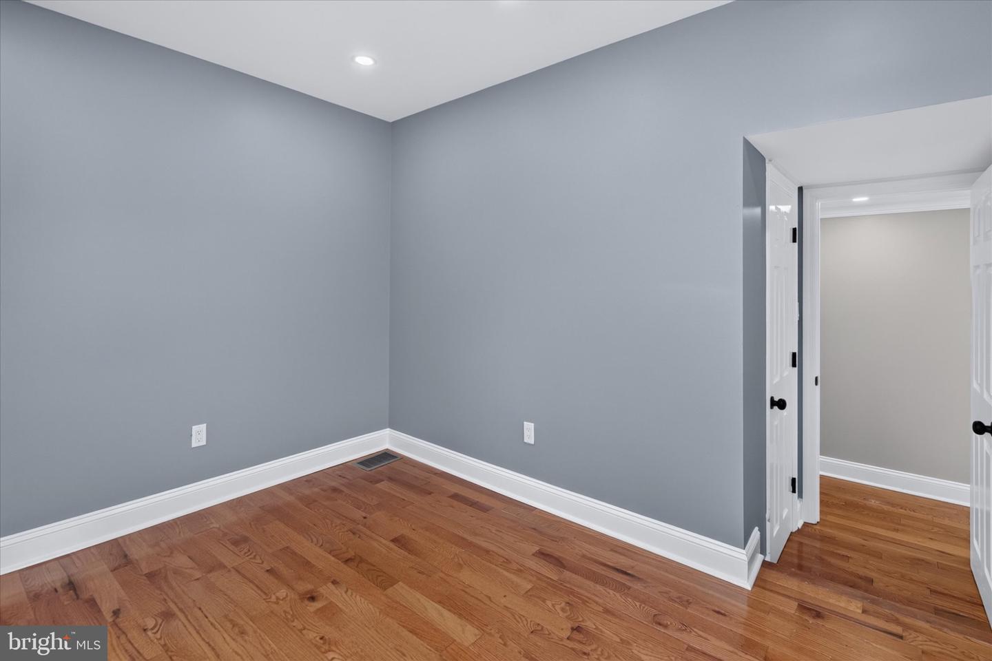 1432 N Leithgow St Property Photo 30