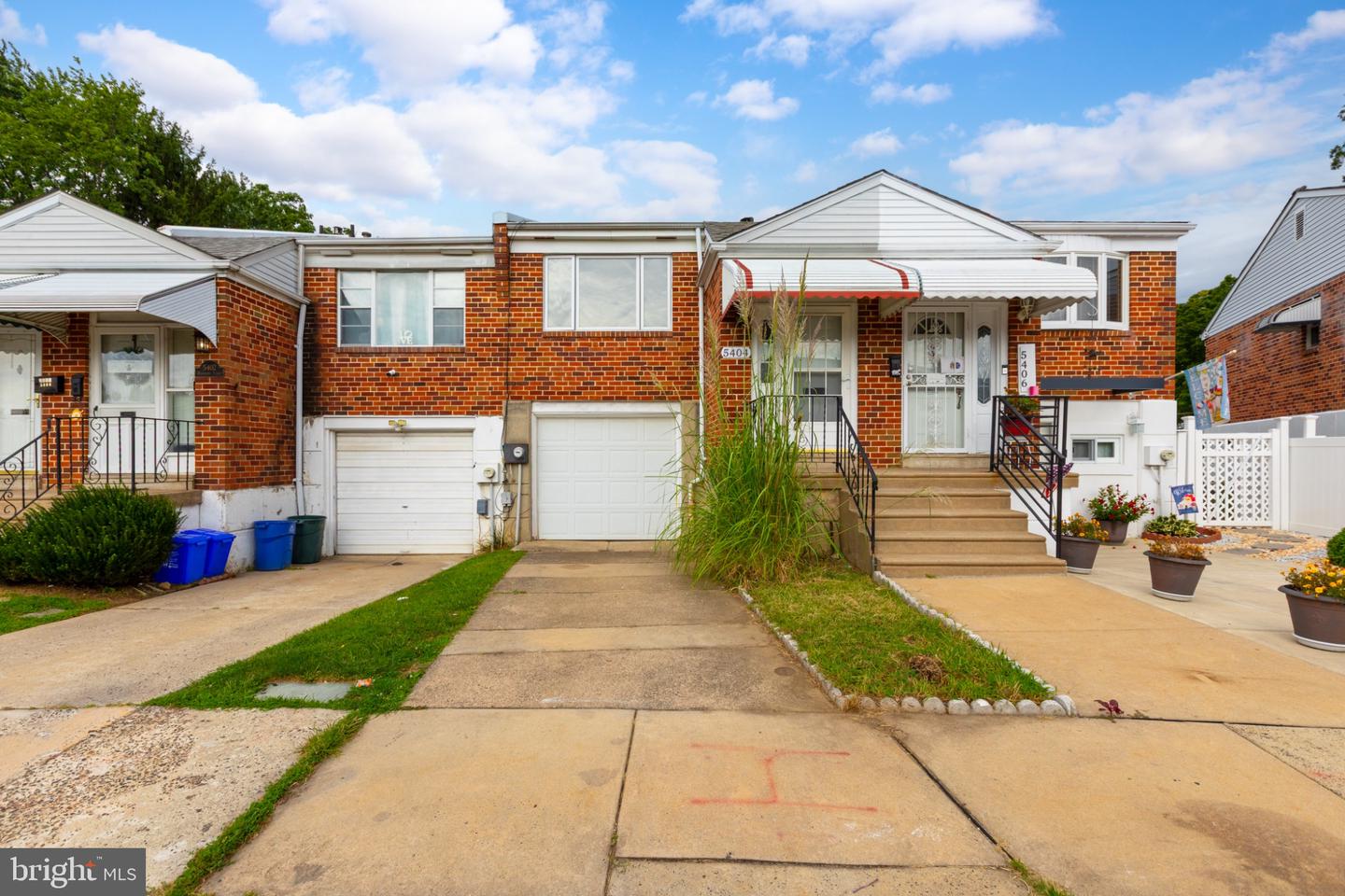 5404 Hawthorne St Property Photo 1