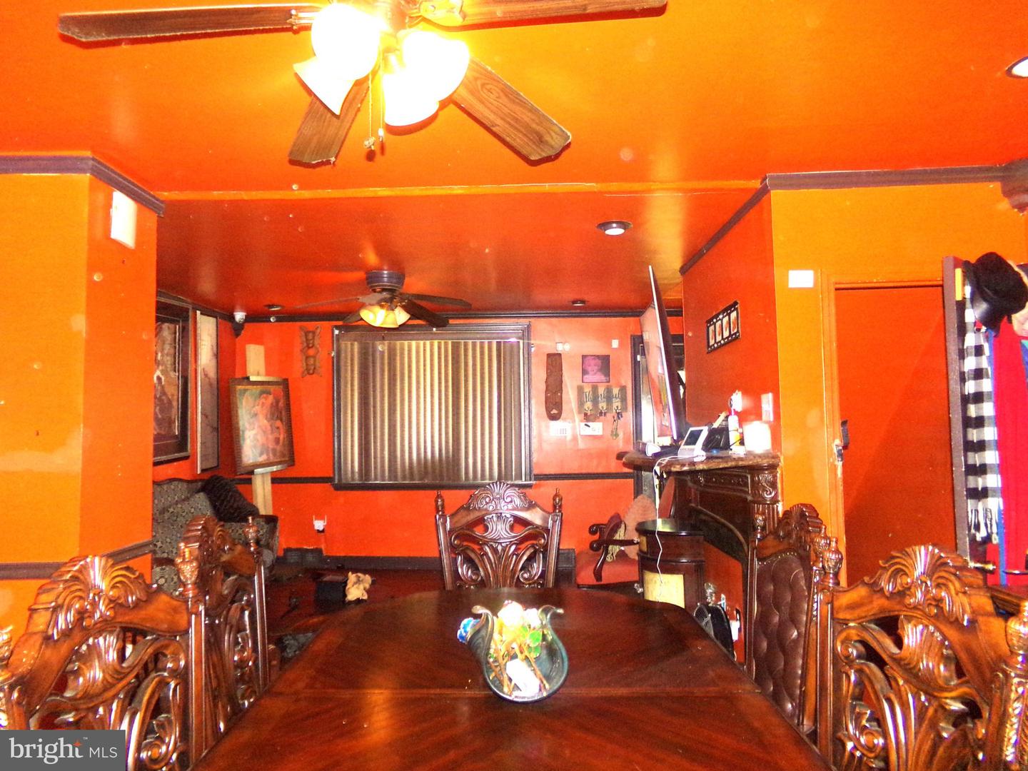 5454 Tackawanna St Property Photo 13