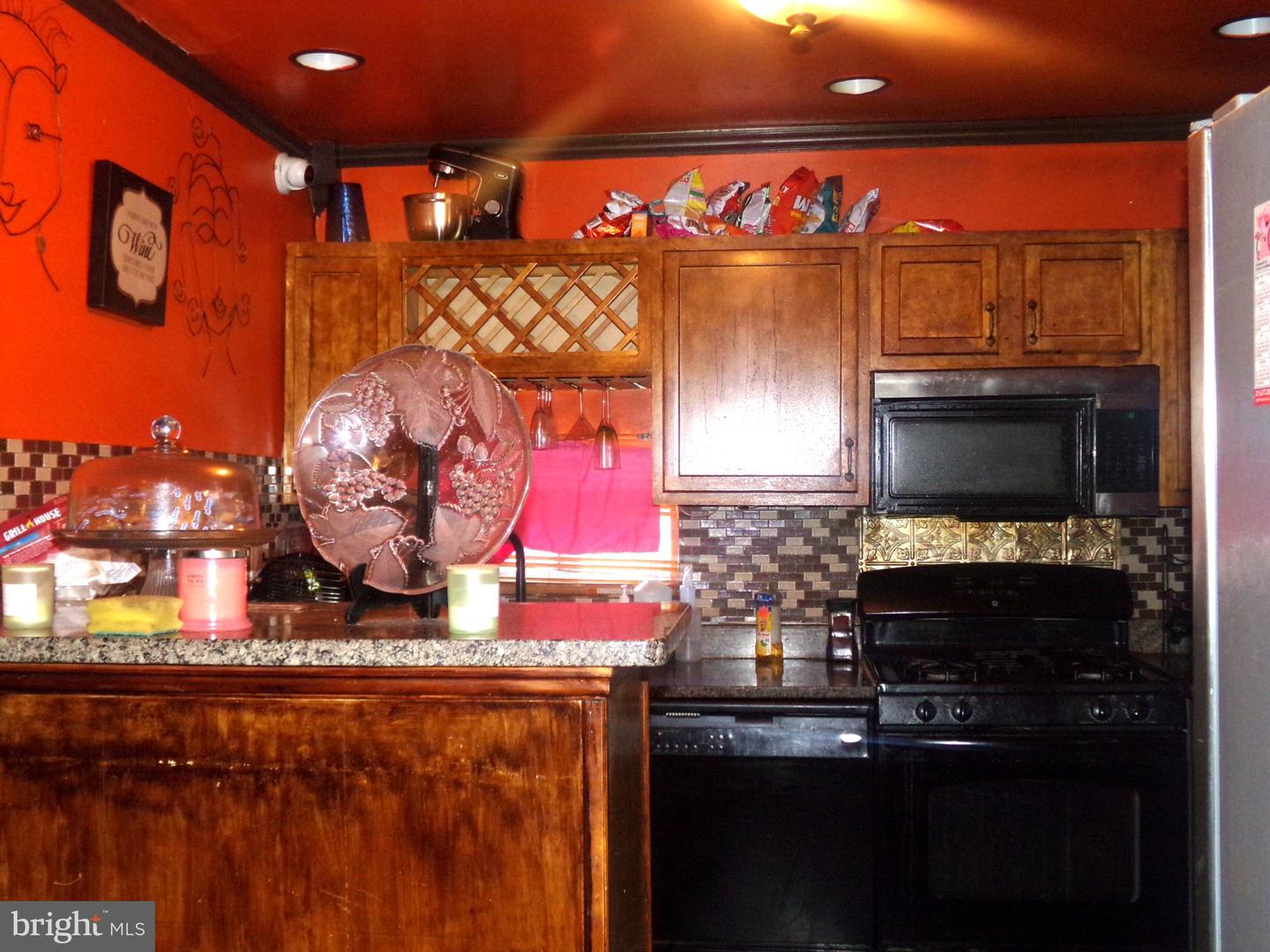 5454 Tackawanna St Property Photo 14