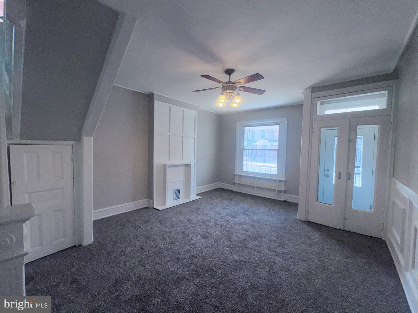 6053 Greenway Ave Property Photo 7