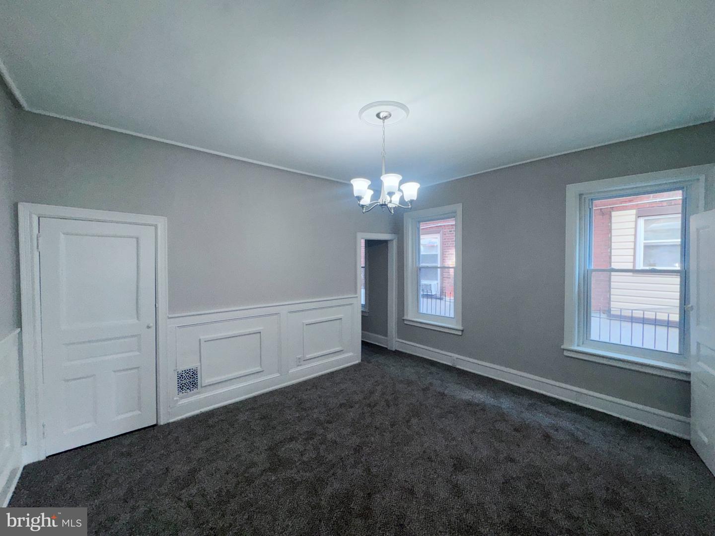 6053 Greenway Ave Property Photo 9