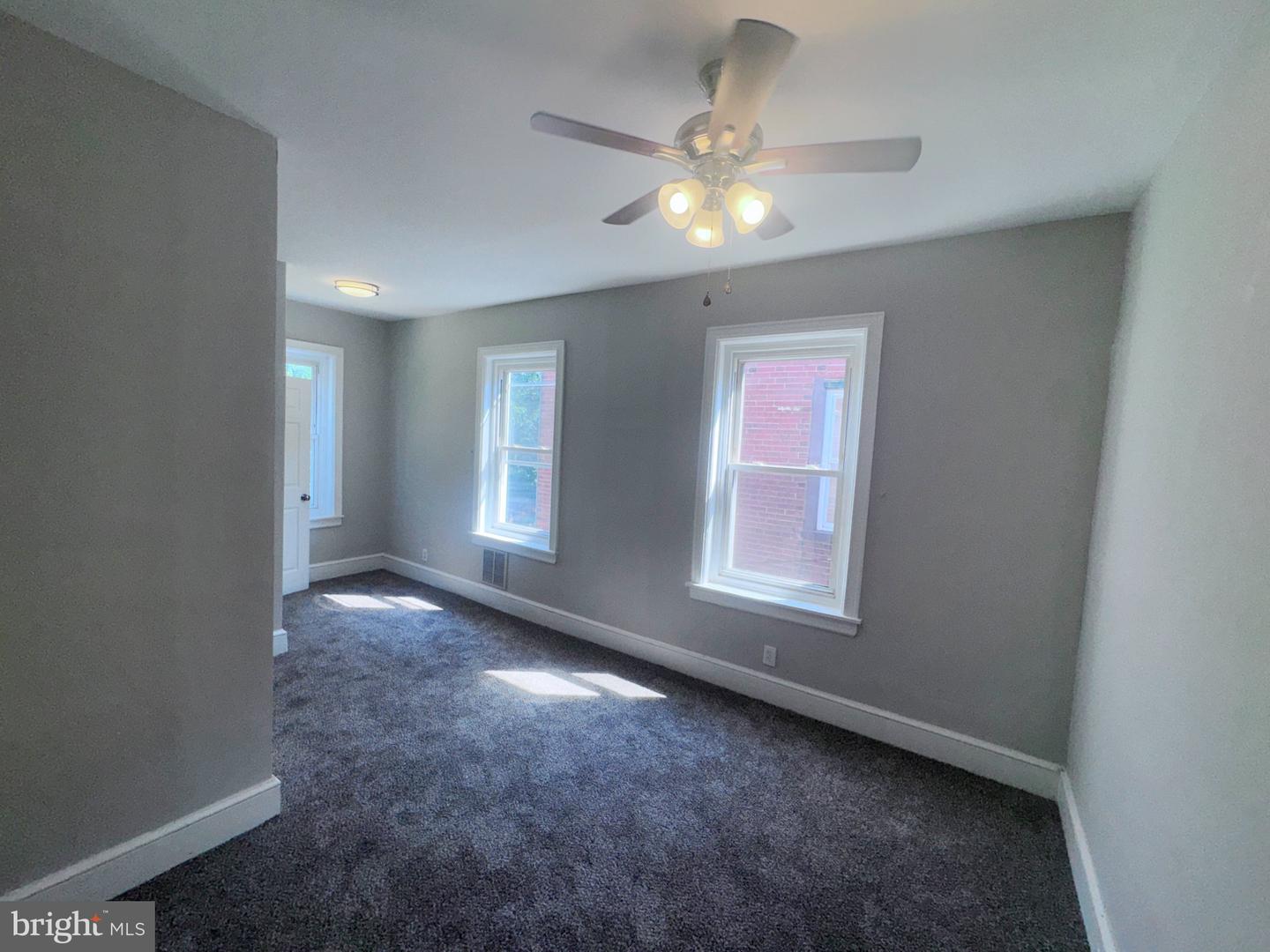 6053 Greenway Ave Property Photo 16