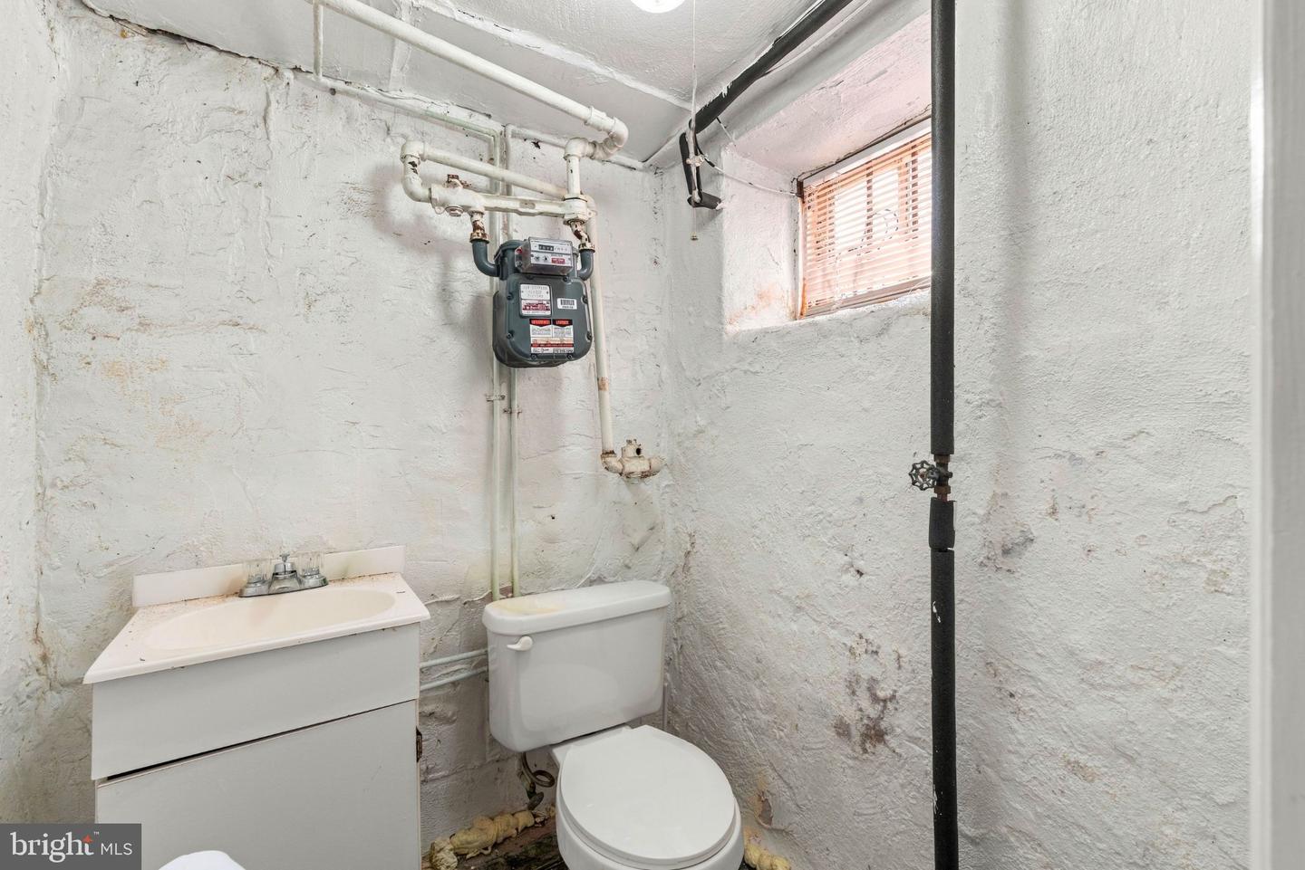 1179 E Dorset St Property Photo 23