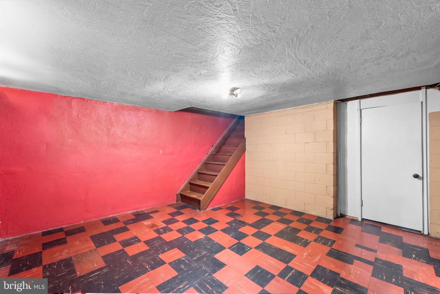 1179 E Dorset St Property Photo 24