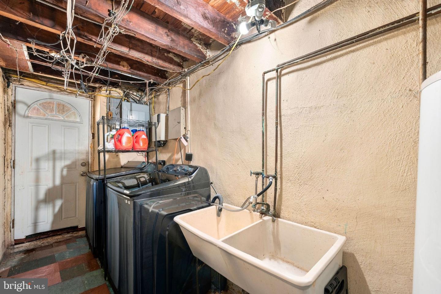 1179 E Dorset St Property Photo 25